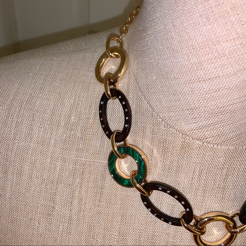NWT WHBM GOLD, WOOD AND GREEN SHORT LINK NECKLACE - Picture 3 of 4